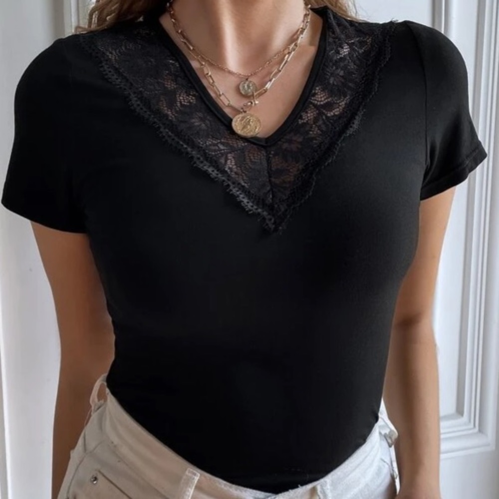 Black Lace V Neck Top in M